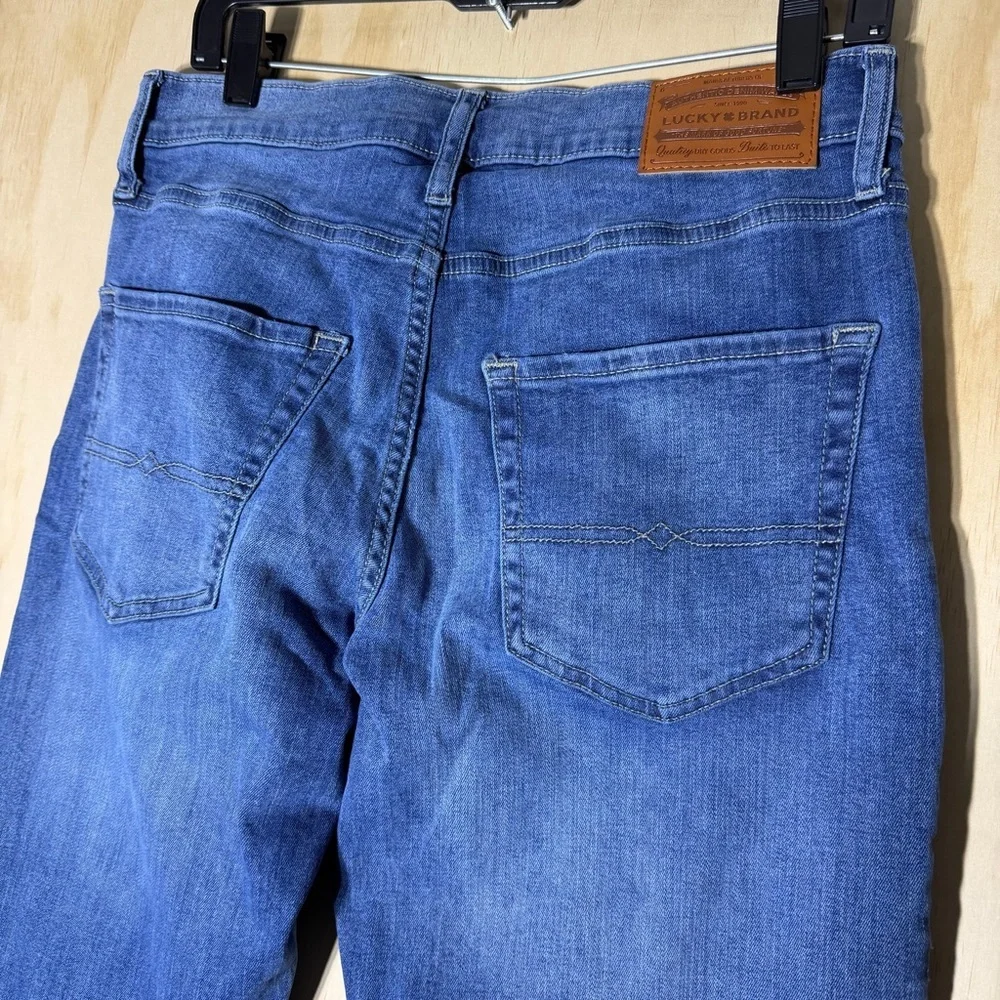 Lucky Brand Men’s 30x32 Blue Jeans Straight Fit Medium Wash‎ Denim Pants Casual